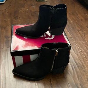 New in box circus by Sam Edelman black booties